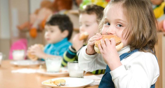 الوجبات المدرسية