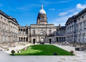جامعة إدنبرة البريطانية تقدم فرصة زمالة بحثية لما بعد الدكتوراه