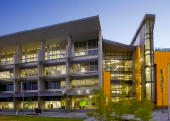 منحة جامعة ساوثرن كروس لدراسة الدكتوراه 2021