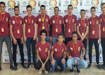 طلاب "الحاسبات والمعلومات" بجامعة أسيوط يحصدون أول برونزية على مستوى الصعيد