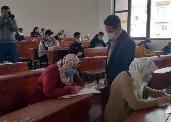 الجيزاوي يتفقد امتحانات كلية التربية ببنها