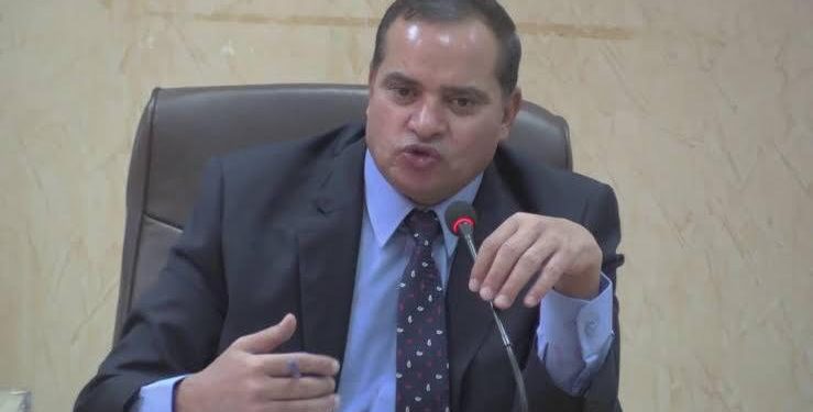 رئيس جامعة سوهاج يتفقد امتحانات كلية الطب