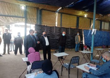 نائب رئيس جامعة عين شمس يتفقد كلية الزراعة والامتحانات |صور