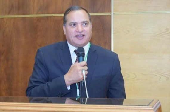 طلب إحاطة بالبرلمان بعد طرد 4 أساتذة من "تجارة سوهاج".. والجامعة ترد