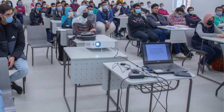 الجامعة المصرية اليابانية تبدأ الفصل الدراسي الثاني (صور)