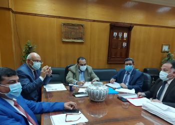 لجنة قيادات جامعة بنها تستقبل المتقدمين للوظائف الإشرافية