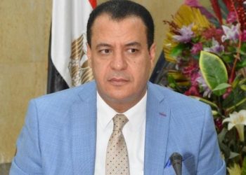 نائب رئيس جامعة أسيوط يستقبل وفد بنك الاستثمار القومي