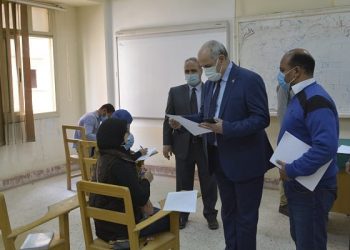 رئيس جامعة الفيوم: متابعة يومية للامتحانات وتطبيق كافة الإجراءات الاحترازية