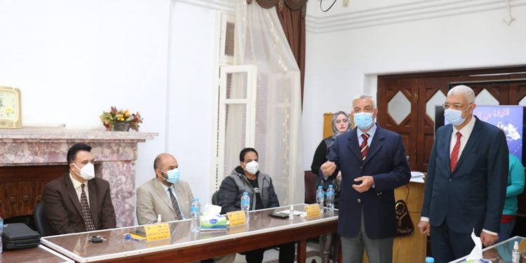 رئيس جامعة المنوفية يُعدد فوائد الدورات التدريبية لتأهيل القيادات الجامعية