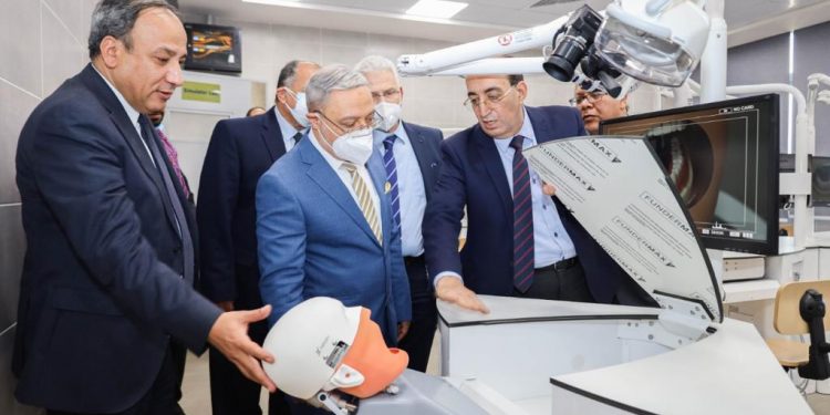 رئيس جامعة طنطا يستعرض آليات التعاون مع جامعة السلام الخاصة