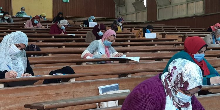 بدء امتحانات الدراسات العليا بـ”آداب عين شمس”|صور