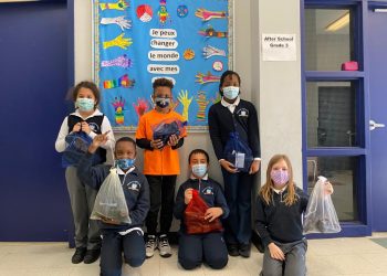 هدية اطفال مدرسة كندية لاطفال مصريين