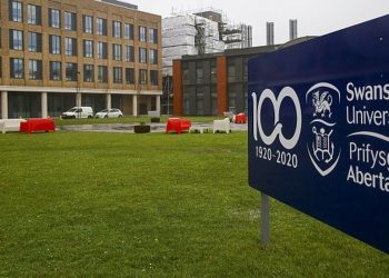 جامعة سوانسي البريطانية تقدم منحة لطلاب البكالوريوس والدراسات العليا