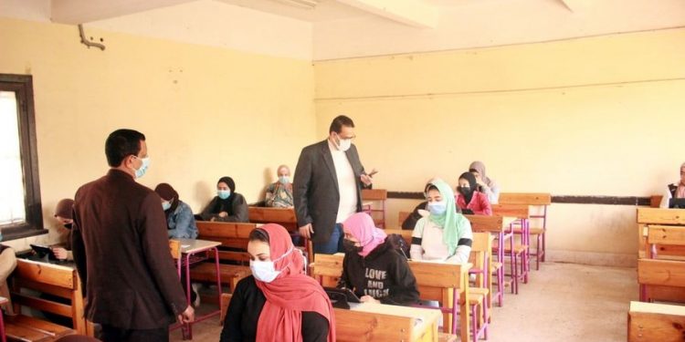للمعلمين للعمل بلجان امتحانات الثانوية..التعليم تتيح تسجيل استمارة 1 سرى