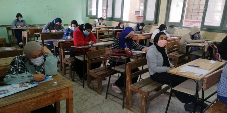 طارق شوقي علن المتوسطات القومية في امتحانات الترم الأول الإلكترونية للأول الثانوي 