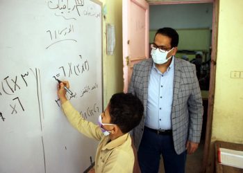 تقديم الطلبات مستمر أسبوع.. ننشر ضوابط لم الشمل الأسرة للعام الدراسي الجديد