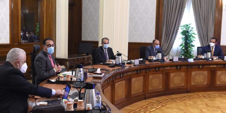 رئيس الوزراء يوجه بعقد امتحانات تجريبية لطلاب الثانوية العامة قبل امتحان نهاية العام