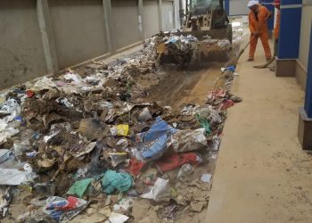 تعليم الغربية: حملة نظافة بمدرسة منير عطية تمهيدا لاستلامها وافتتاحها