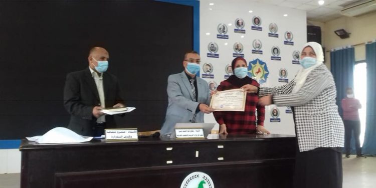 وكيل تعليم الشرقية: الأم الوحيدة القادرة على ضخ جيل يستطيع قيادة مسيرة الوطن للأمام