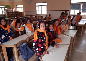 سلامة يشيد بمجهودات برنامج الغذاء العالمي في دعم المدارس المجتمعية بمطروح