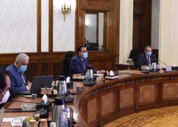  طارق شوقي: منع دخول الهواتف المحمولة داخل لجان الثانوية وهذا موقف الكتب الدراسية