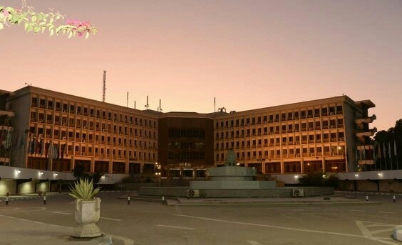 جامعة أسيوط تتلقى إقرارات الضريبة العقارية لأعضاء هيئة التدريس غدًا