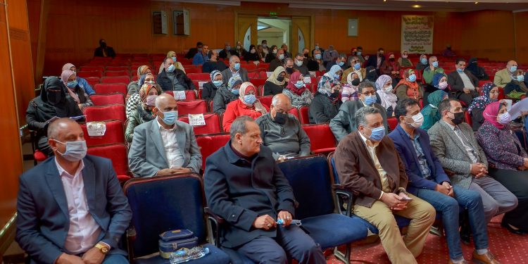 تعليم بورسعيد: يحق للطالب اصطحاب ورقة المفاهيم بدلًا من الكتاب المدرسى