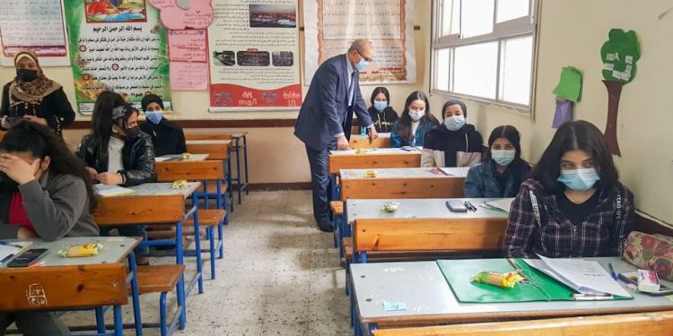 أمهات مصر: إلغاء المواد الغير مضافة للمجموع وتخفيف منهج الشهادة الإعدادية.. مطالب ملحه لأولياء الأمور