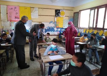 وكيل التعليم بالقليوبية يحيل موجه الدراسات الاجتماعية للتحقيق