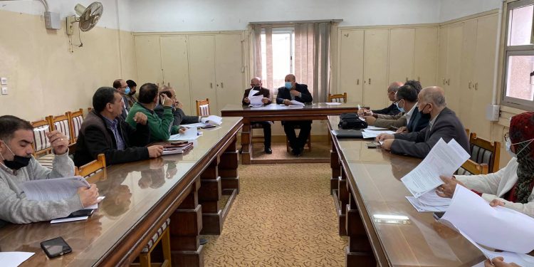 تعليم الدقهلية تناقش خطوات إنشاء مقار لبنوك الأسئلة على مستوى المديرية