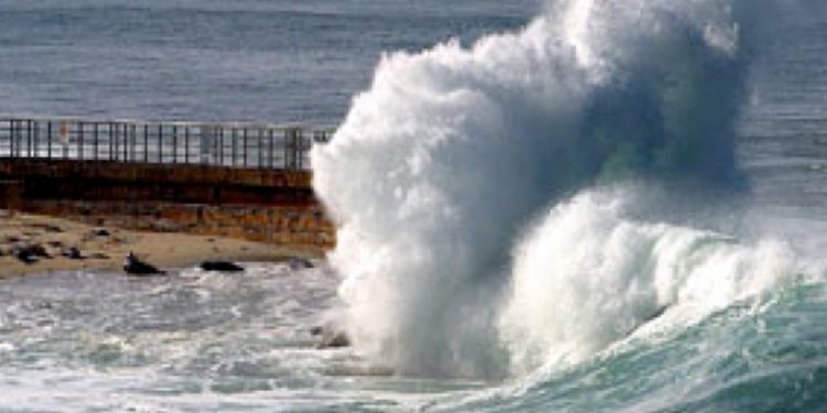 نشاط للرياح واضطراب شديد في الملاحة.. تعرف على طقس الاثنين