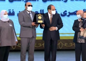 من هو الطبيب محمود سامي الذي فقد بصره أثناء مواجهة كورونا