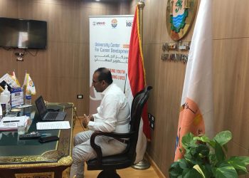 رئيس جامعة أسوان يشارك في الملتقى التوظيفي الثاني 2021