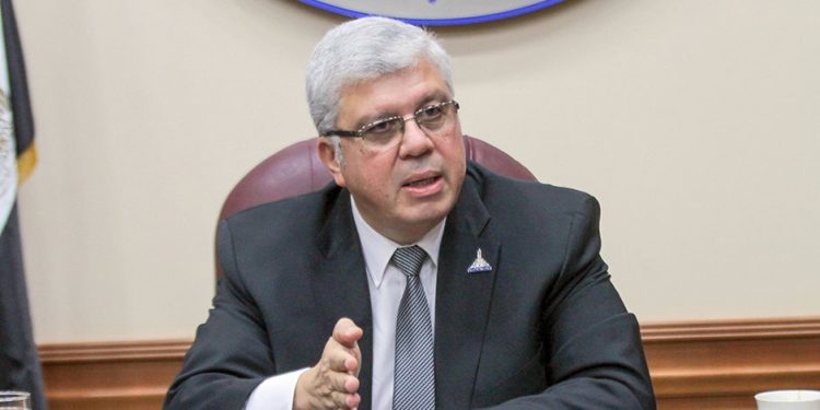 الدكتور أيمن عاشور نائب وزير التعليم العالي لشئون الجامعات