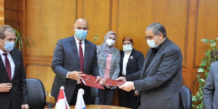 جامعة كفرالشيخ تيحث سبل التعاون مع وفد البنك الأهلي