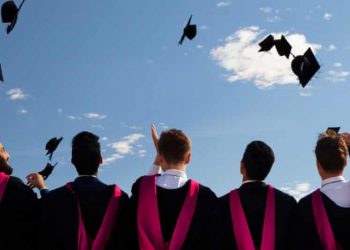 منح حكومة سلوفاكيا لطلاب البكالوريوس والدراسات العليا