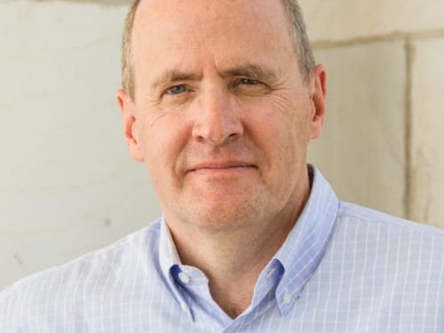 انتخاب مارك تيرنيج رئيسًا جديدًا لمجلس أوصياء الجامعة الأمريكية بالقاهرة