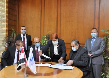 تحصيل إلكتروني للمصروفات الدراسية بجامعة كفر الشيخ |صور