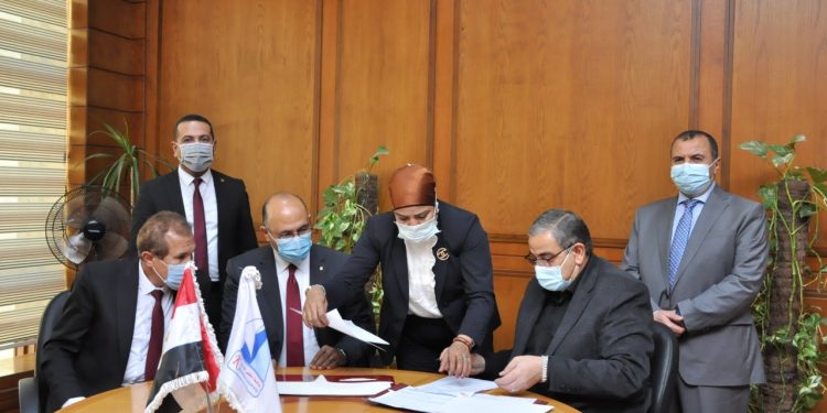 تحصيل إلكتروني للمصروفات الدراسية بجامعة كفر الشيخ |صور