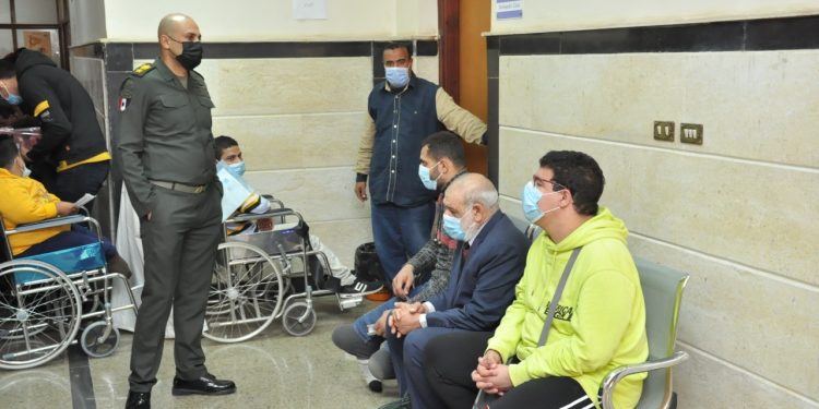 جامعة كفرالشيخ تستقبل لجنة من منطقة تجنيد المنصورة لفحص 50 طالبا