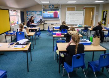 عودة الدراسة في مدارس بريطانيا