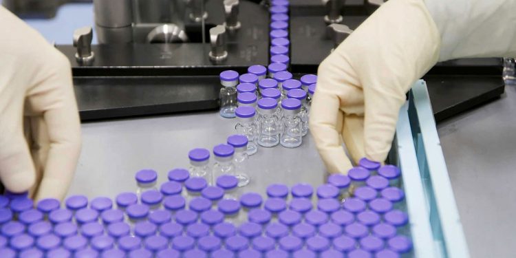 إنتاج تطعيم تجريبي من سلالة كورونا بالتعاون بين المركز القومي للبحوث وجامعة تكساس الأمريكية