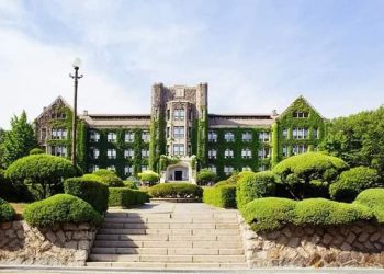 جامعة يونسي الكورية تقدم دورة تعلم اللغة الكورية مجانًا عبر الإنترنت