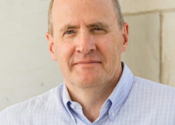 مارك تيرنيج رئيسا جديدا لمجلس أوصياء الجامعة الأمريكية بالقاهرة