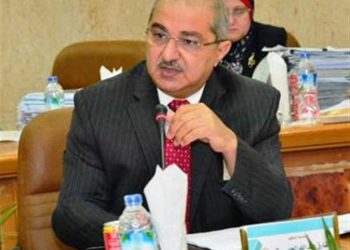 رئيس جامعة أسيوط: الأم المصرية عصب الحياة ورمز الكفاح والتضحية على مر العصور