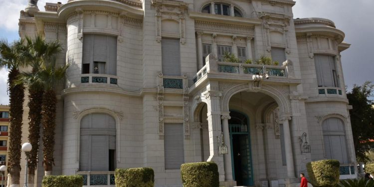 إنشاء حاضنة الابتكار التكنولوجية بجامعة عين شمس