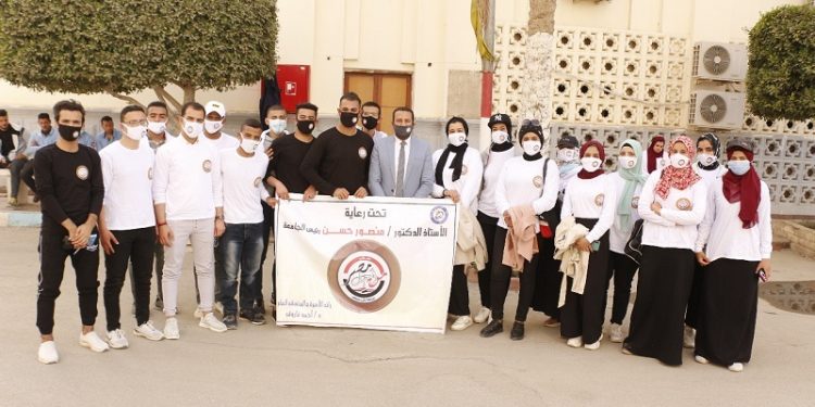 رئيس جامعة بني سويف يكشف تفاصيل مبادرة توزيع كمامات "طلاب من أجل مصر"