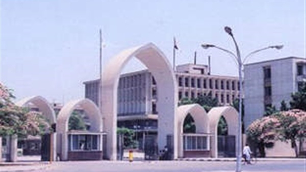 تخفيض 25% من قيمة الرسوم الدراسية لطلاب الدراسات العليا بجامعة الأقصر