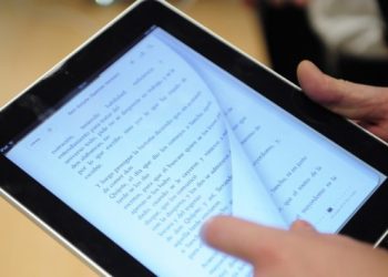 الكتاب الإلكتروني بديلا لـ"الورقي" بالجامعات.. مصدر يكشف التفاصيل