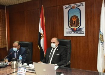 رئيس جامعة الأقصر يستقبل مدير عام تعليم الكبار